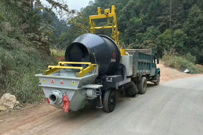 三民重科混凝土搅拌泵车给力抱坡岭蓄水池建设